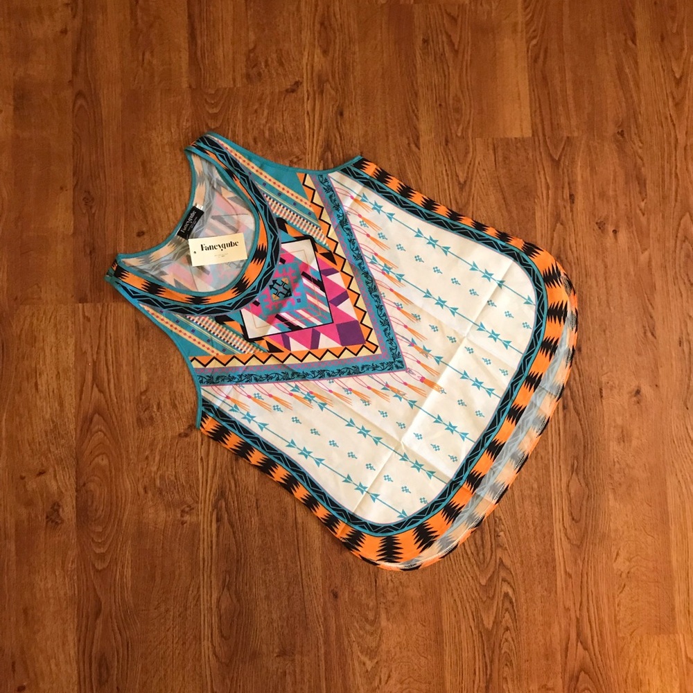 3/$10 Aztec tank top❣️